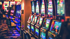 Permainan slot Spadegaming dengan tema berbeda di platform sukaspin